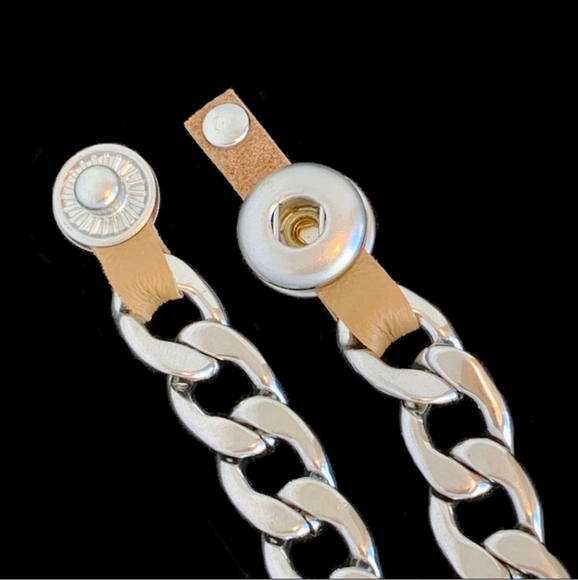 Stainless Steel heavy link choker w/ leather tip - Picture 3 of 3